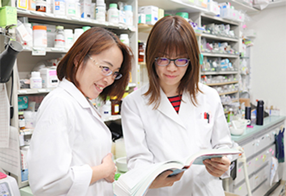 幸観堂薬品株式会社（幸観堂薬局）スタッフ